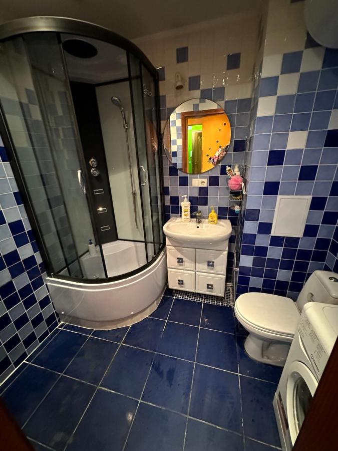 Apartamento Adventure Kiev Exterior foto